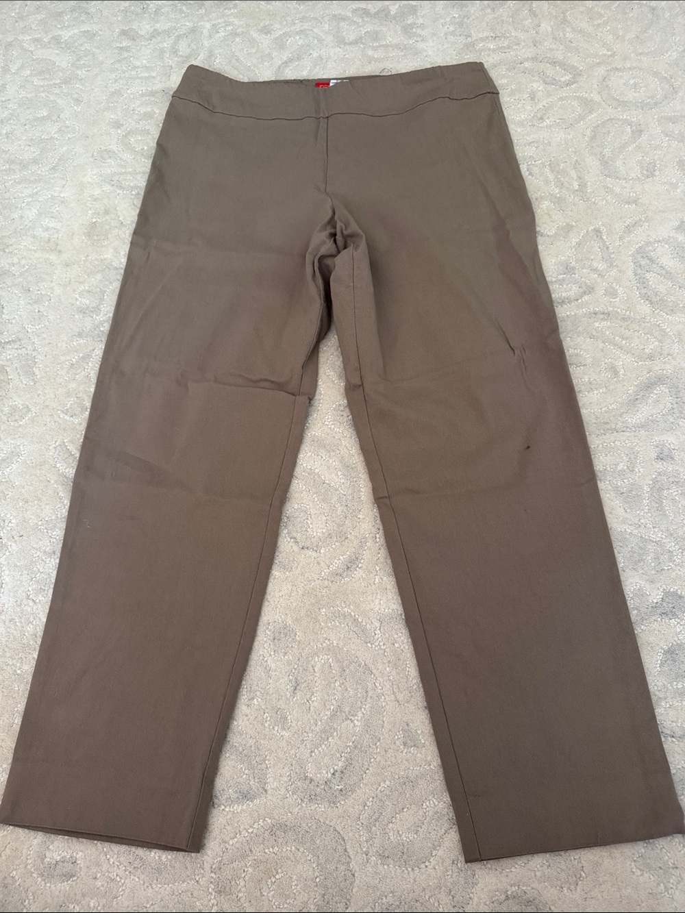 Classic Straight-Leg Women's Pants in Olive